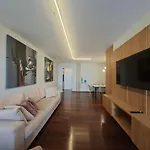 Marino Marine – Apartamento de 4 Quartos à Beira-Mar no Coração do Meireles